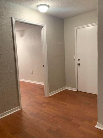 Recently Rented: $1,799 (3 beds, 1 baths, 1177 Square Feet)