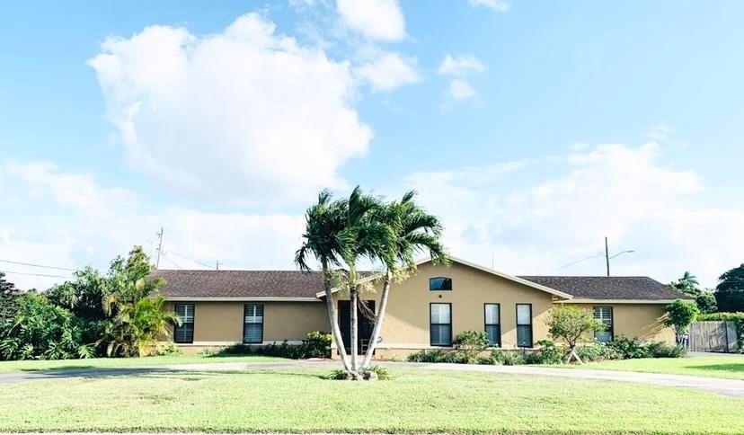 Recently Sold: $356,000 (3 beds, 2 baths, 2320 Square Feet)