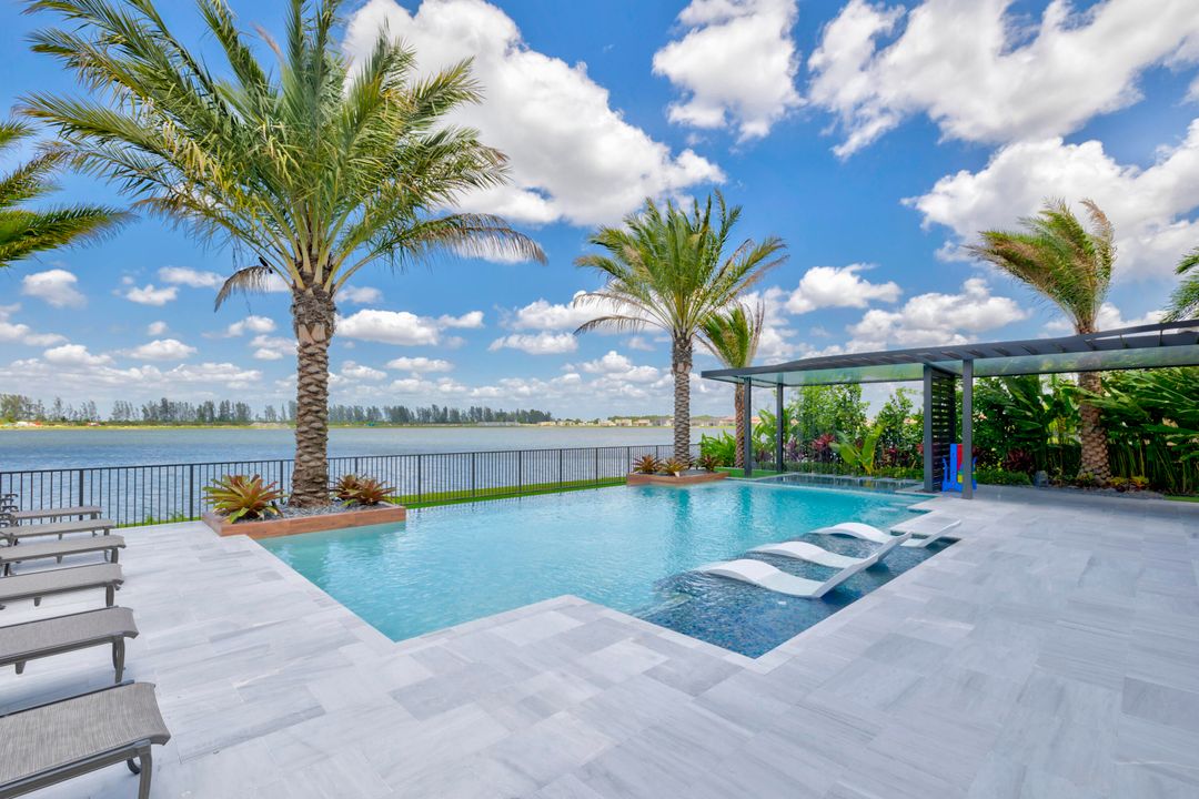 Recently Sold: $1,799,000 (5 beds, 5 baths, 5329 Square Feet)