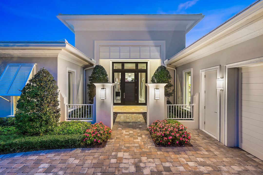 Recently Sold: $4,650,000 (4 beds, 5 baths, 5284 Square Feet)