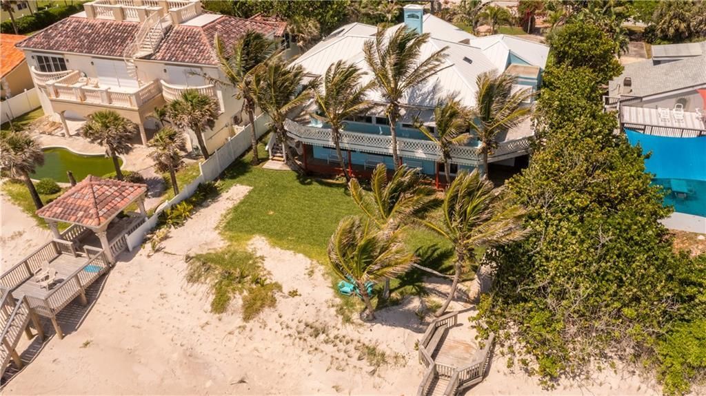 Recently Sold: $2,600,000 (6 beds, 4 baths, 3501 Square Feet)