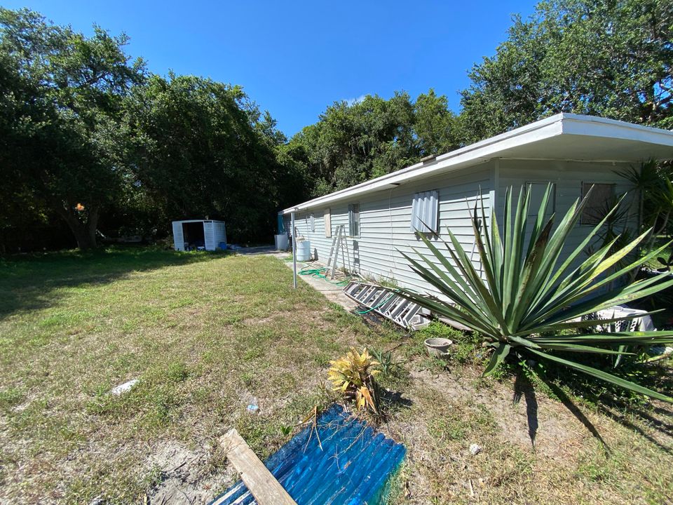 Recently Sold: $99,900 (2 beds, 2 baths, 1704 Square Feet)