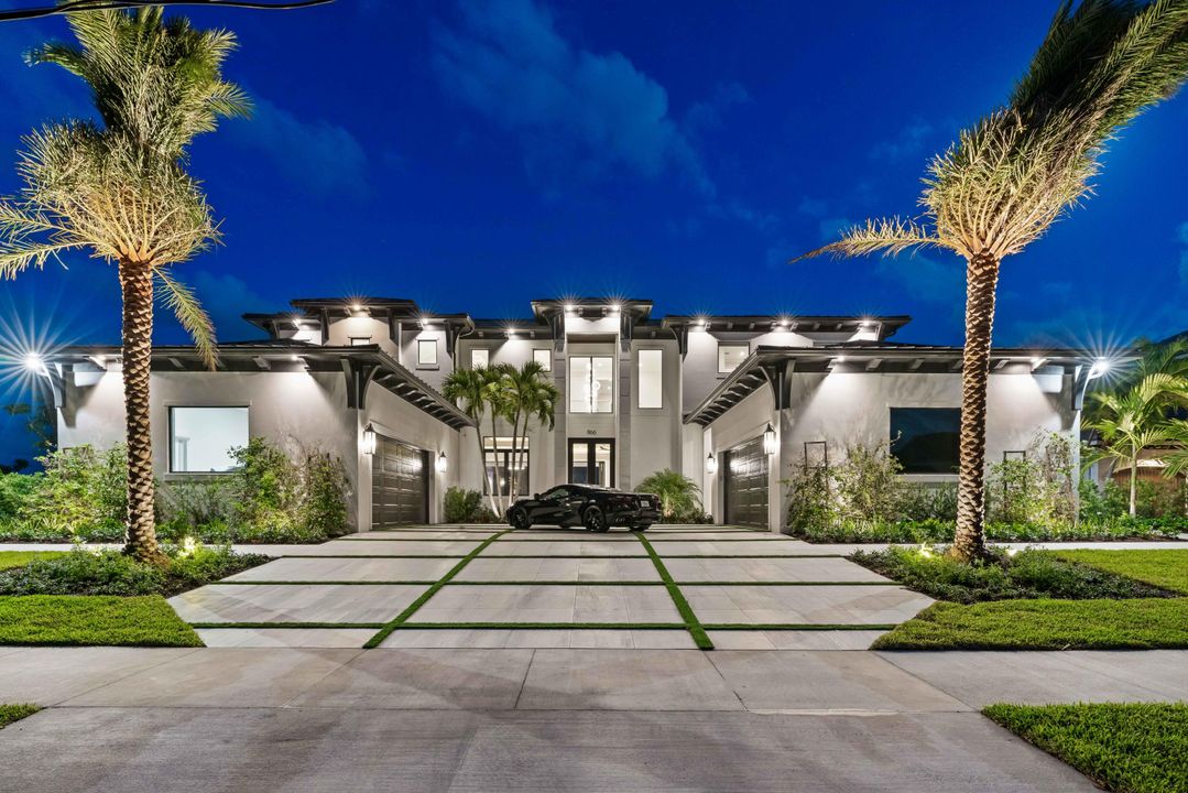 Recently Sold: $7,200,000 (5 beds, 7 baths, 7160 Square Feet)