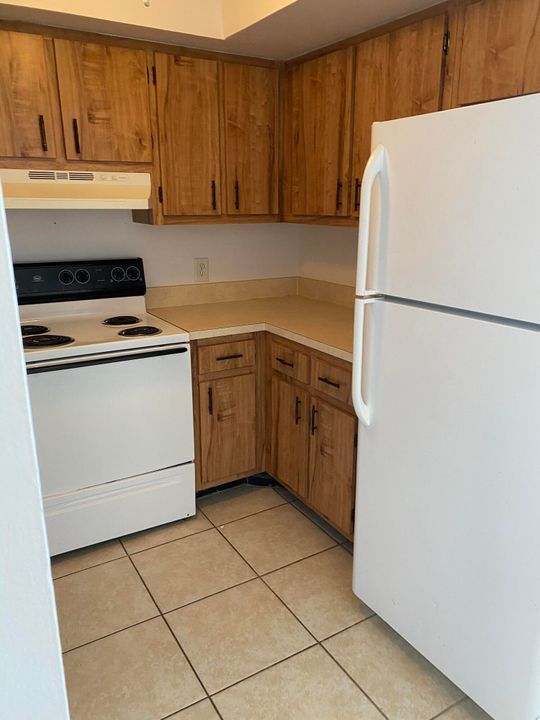 Recently Rented: $975 (1 beds, 1 baths, 5500 Square Feet)