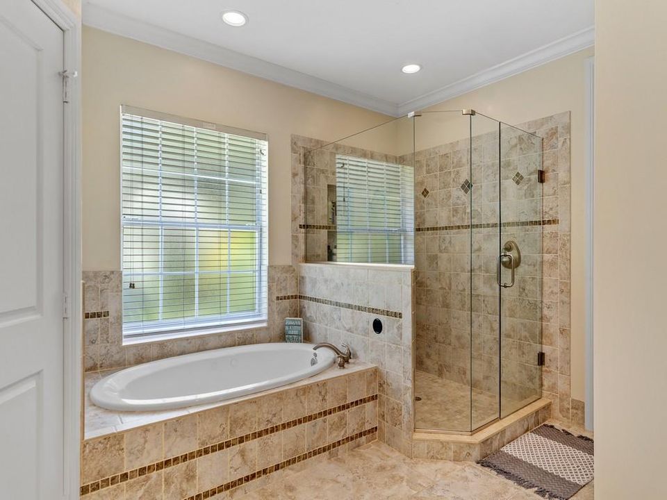 最近售出: $625,000 (3 贝兹, 2 浴室, 3114 平方英尺)