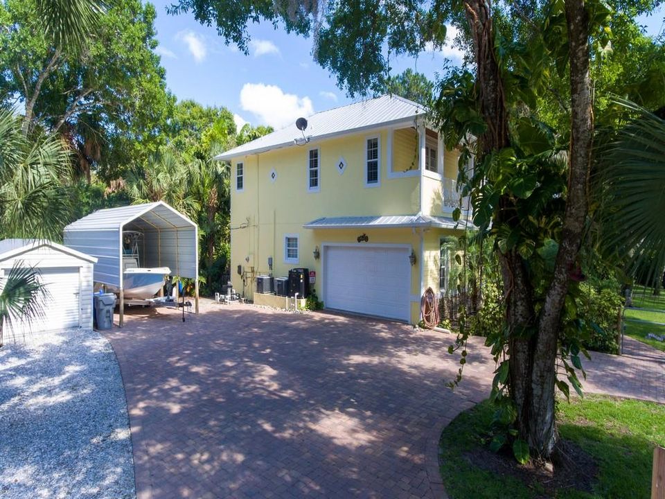 Recently Sold: $625,000 (3 beds, 2 baths, 3114 Square Feet)