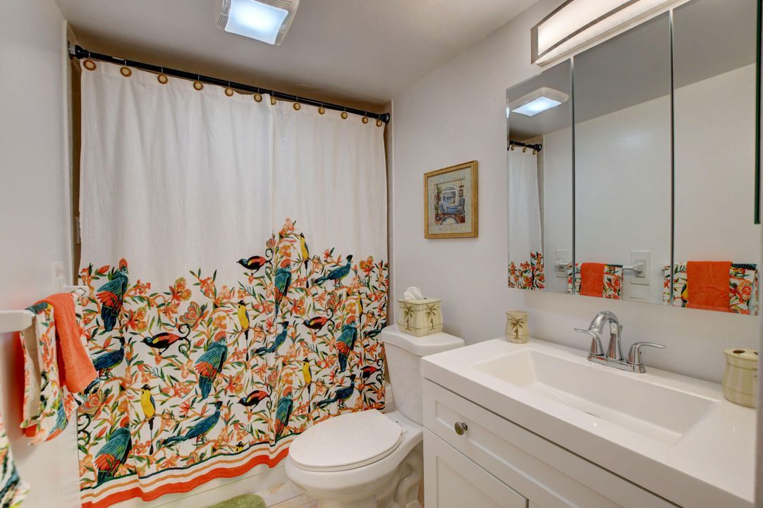 最近租的: $1,550 (2 贝兹, 1 浴室, 800 平方英尺)