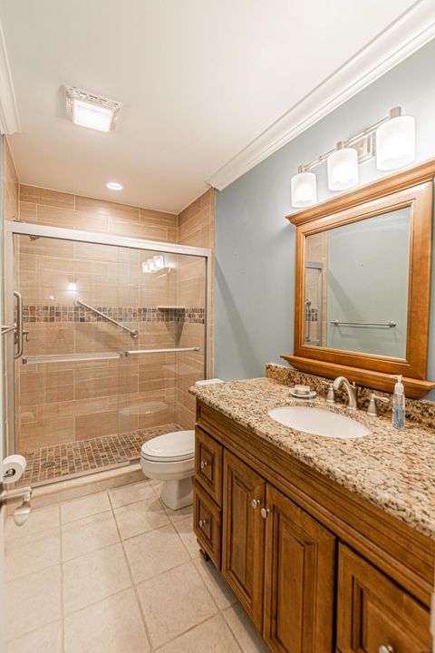 最近售出: $139,900 (2 贝兹, 2 浴室, 1080 平方英尺)