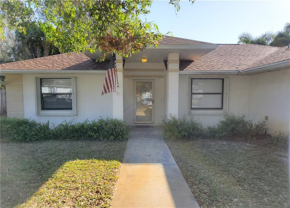 Recently Sold: $279,000 (3 beds, 2 baths, 1474 Square Feet)