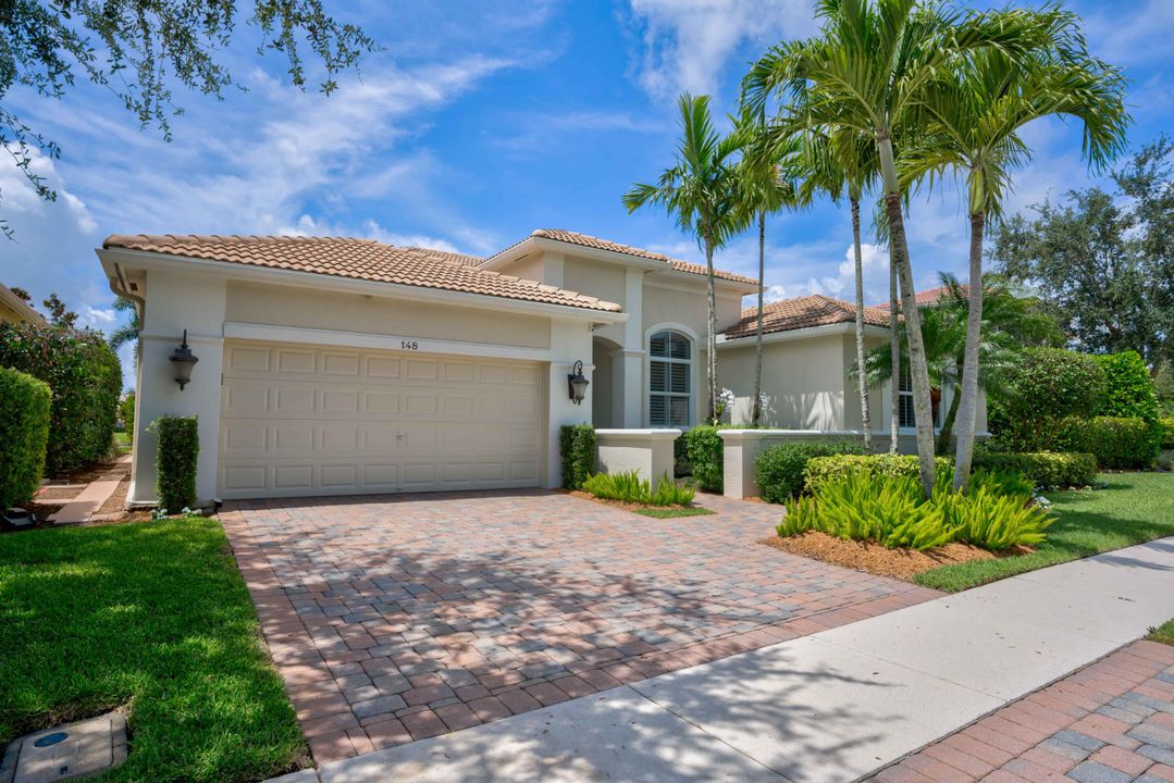 Recently Sold: $969,500 (4 beds, 2 baths, 2874 Square Feet)