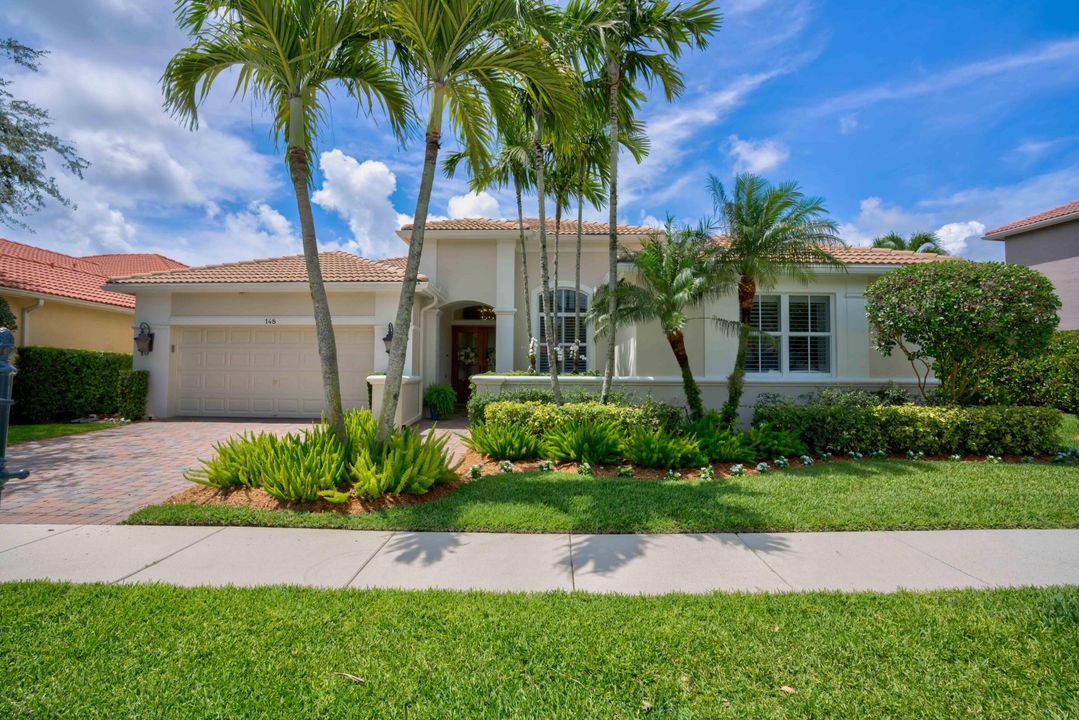 Recently Sold: $969,500 (4 beds, 2 baths, 2874 Square Feet)