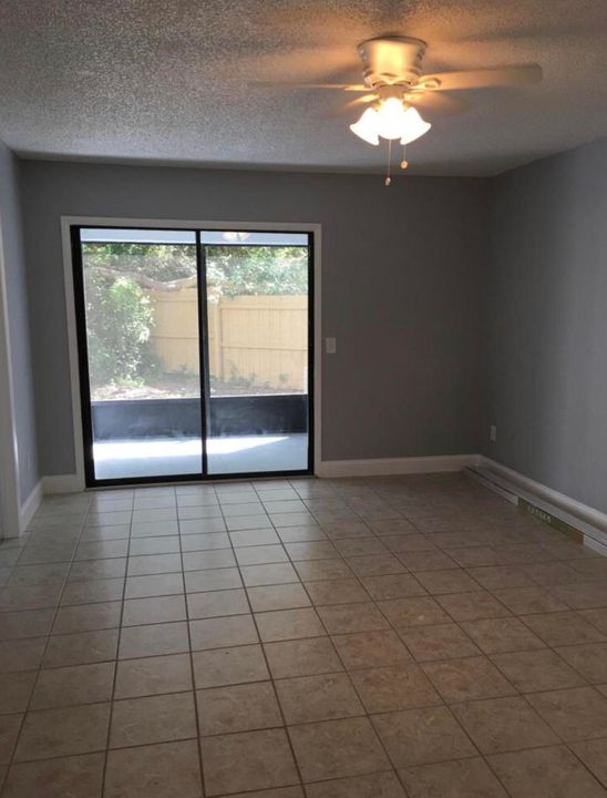 Recently Rented: $1,100 (2 beds, 2 baths, 744 Square Feet)