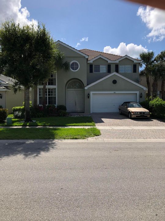 Recently Sold: $485,000 (4 beds, 3 baths, 3096 Square Feet)