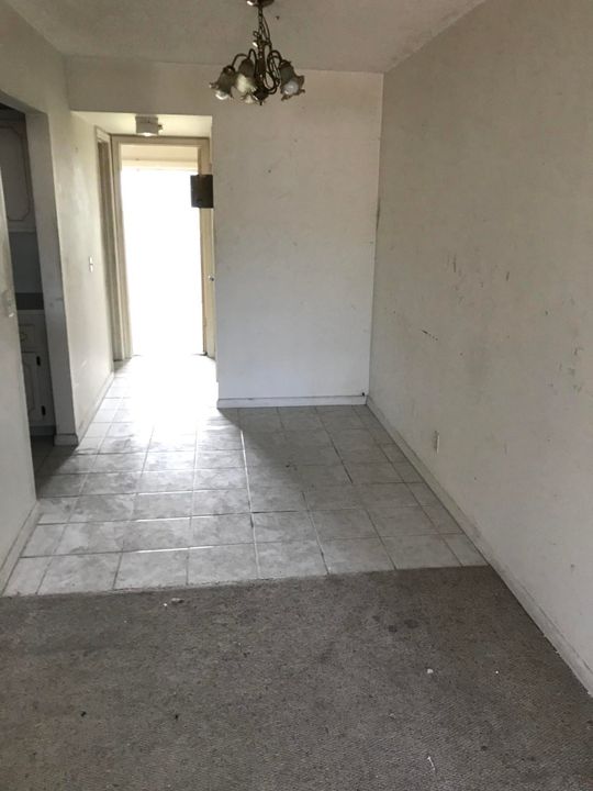 Vendido Recientemente: $29,000 (1 camas, 1 baños, 615 Pies cuadrados)