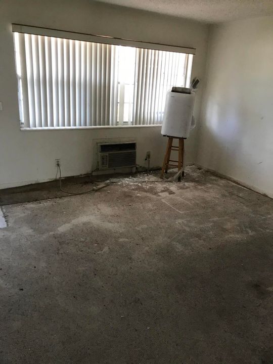 Vendido Recientemente: $29,000 (1 camas, 1 baños, 615 Pies cuadrados)