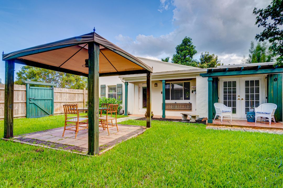 Recently Rented: $5,000 (3 beds, 2 baths, 1060 Square Feet)