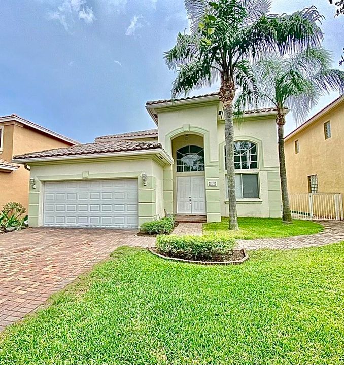 Recently Sold: $479,900 (5 beds, 2 baths, 2713 Square Feet)