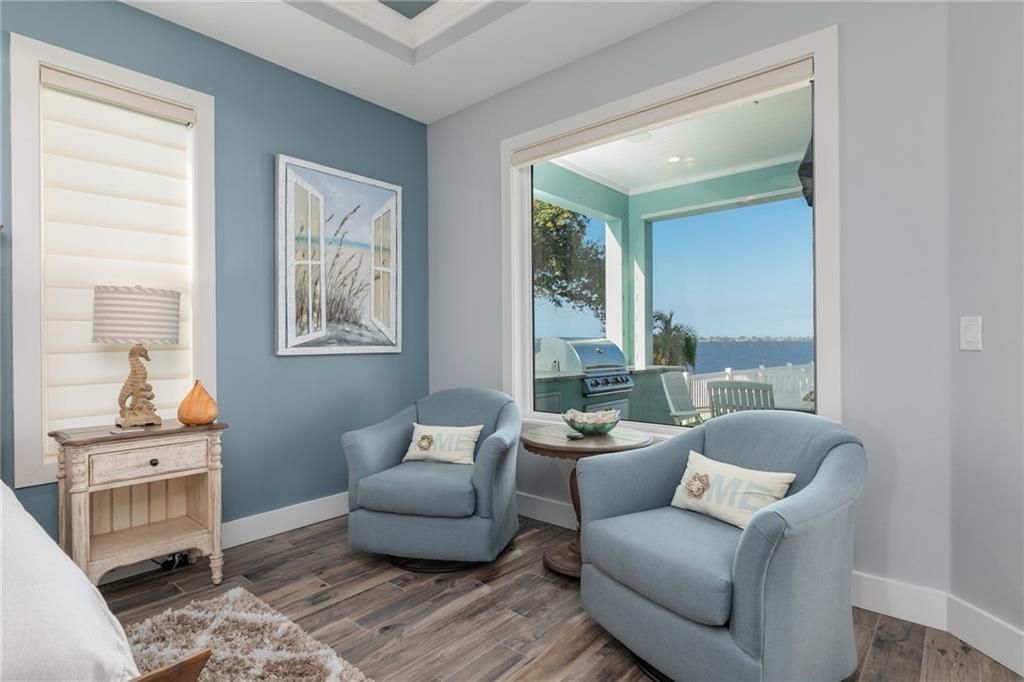 Recently Sold: $2,200,000 (4 beds, 3 baths, 4001 Square Feet)