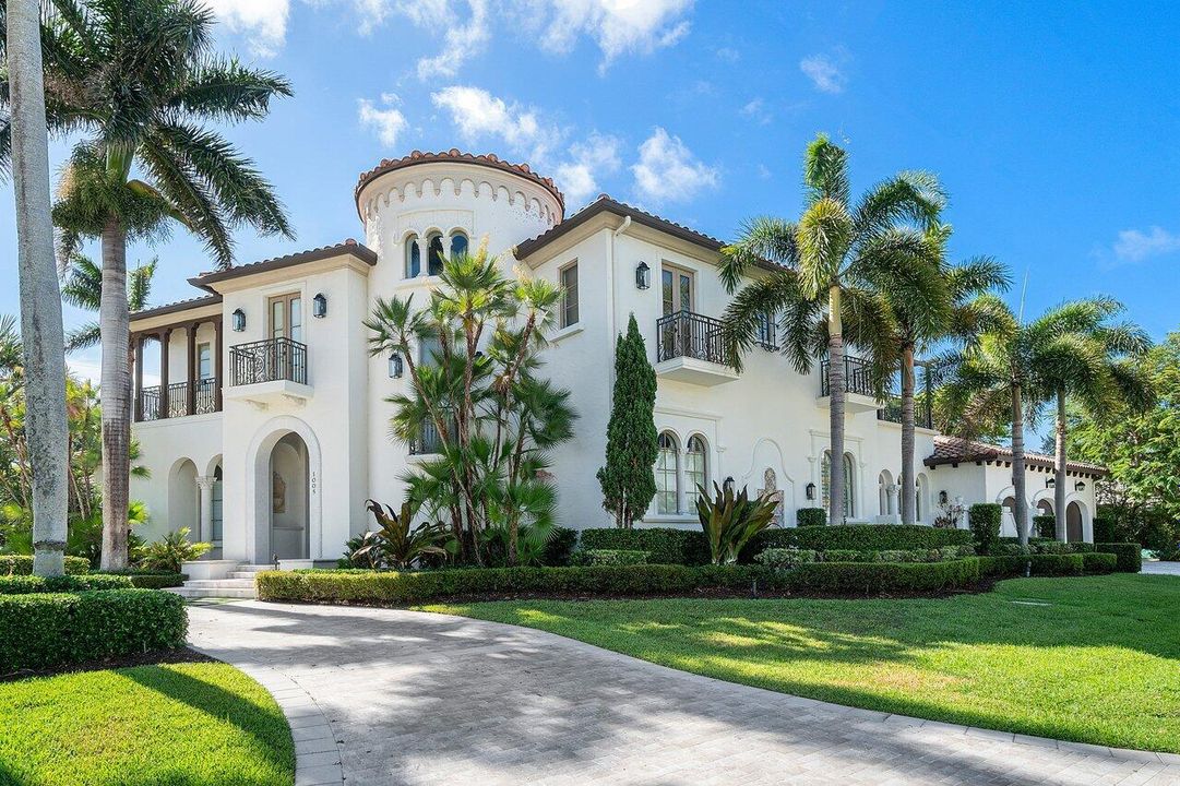 Recently Sold: $5,900,000 (5 beds, 5 baths, 5152 Square Feet)