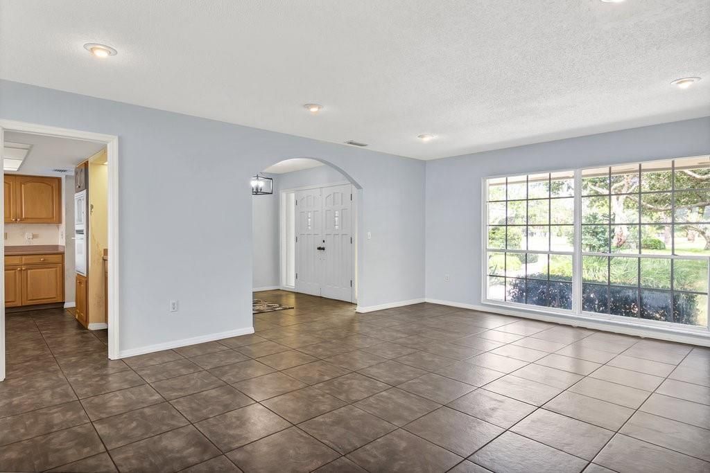 Recently Sold: $830,000 (3 beds, 2 baths, 2392 Square Feet)