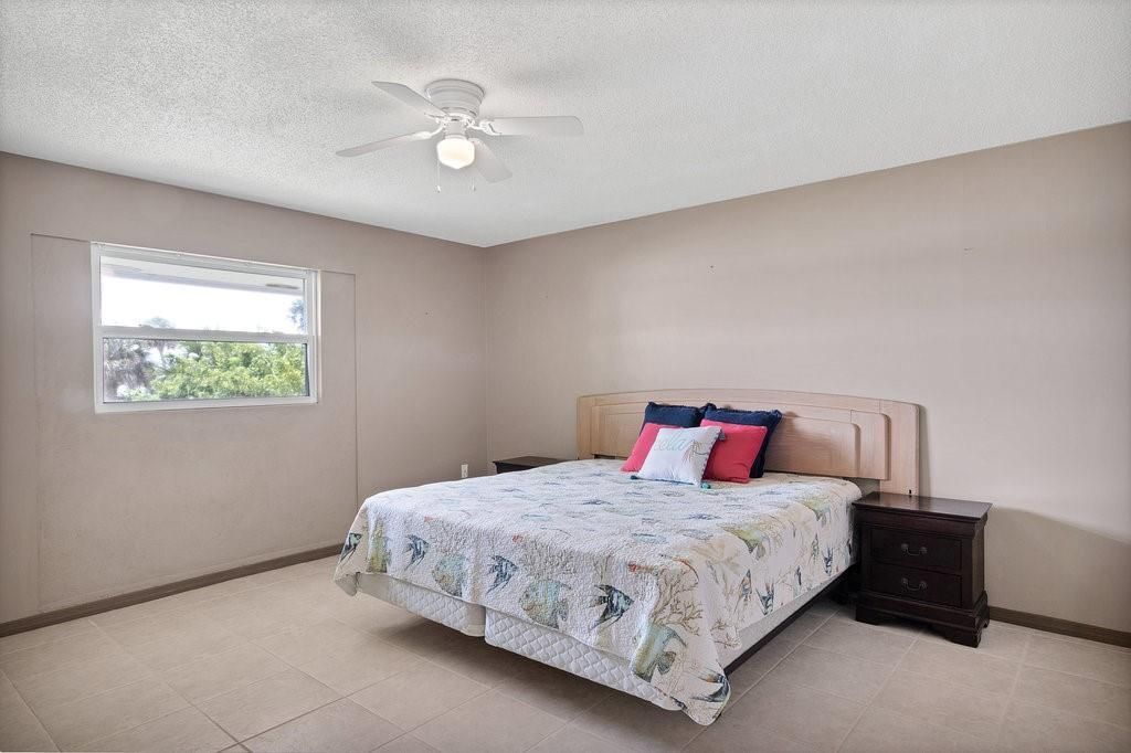 Recently Sold: $830,000 (3 beds, 2 baths, 2392 Square Feet)