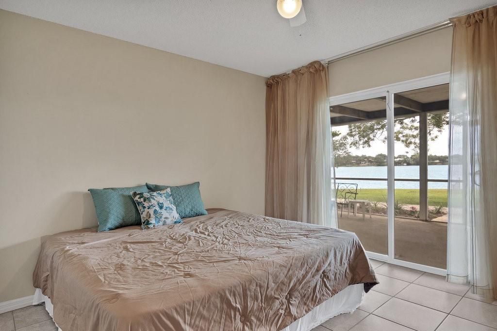 Recently Sold: $830,000 (3 beds, 2 baths, 2392 Square Feet)