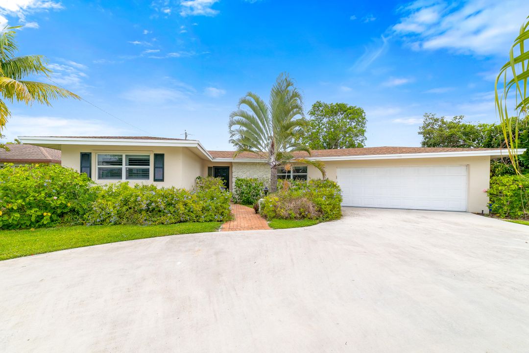 Recently Sold: $459,900 (3 beds, 2 baths, 1316 Square Feet)