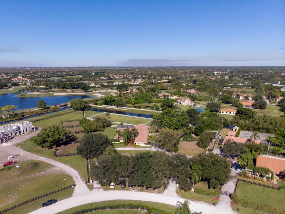 Recently Sold: $2,750,000 (5 beds, 4 baths, 5856 Square Feet)