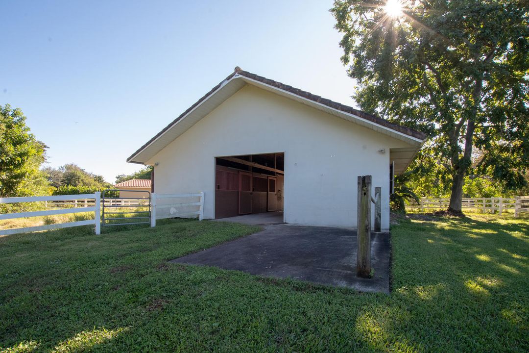 Vendido Recientemente: $2,750,000 (5 camas, 4 baños, 5856 Pies cuadrados)