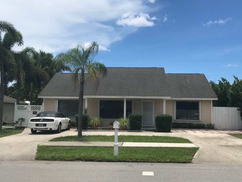 Recently Sold: $349,900 (3 beds, 2 baths, 1350 Square Feet)