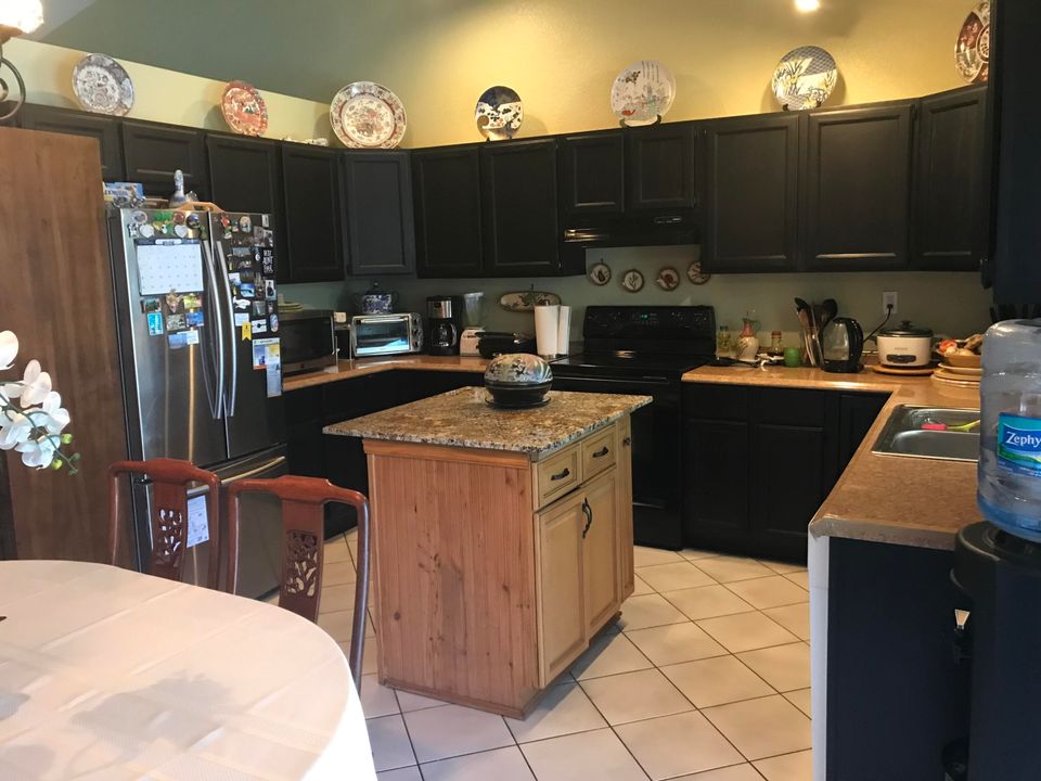 Recently Sold: $349,900 (3 beds, 2 baths, 1350 Square Feet)