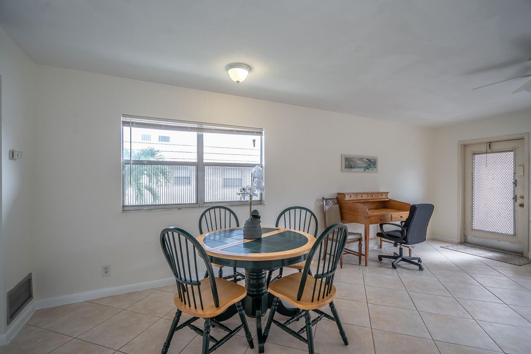 For Sale: $108,000 (1 beds, 1 baths, 744 Square Feet)