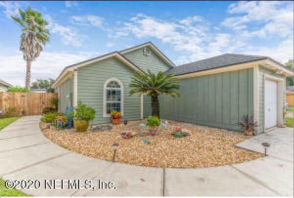 Recently Sold: $180,000 (3 beds, 2 baths, 979 Square Feet)