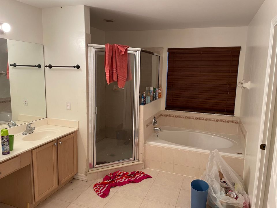 Недавно арендовано: $3,500 (6 спален, 4 ванн, 3286 Квадратных фут)