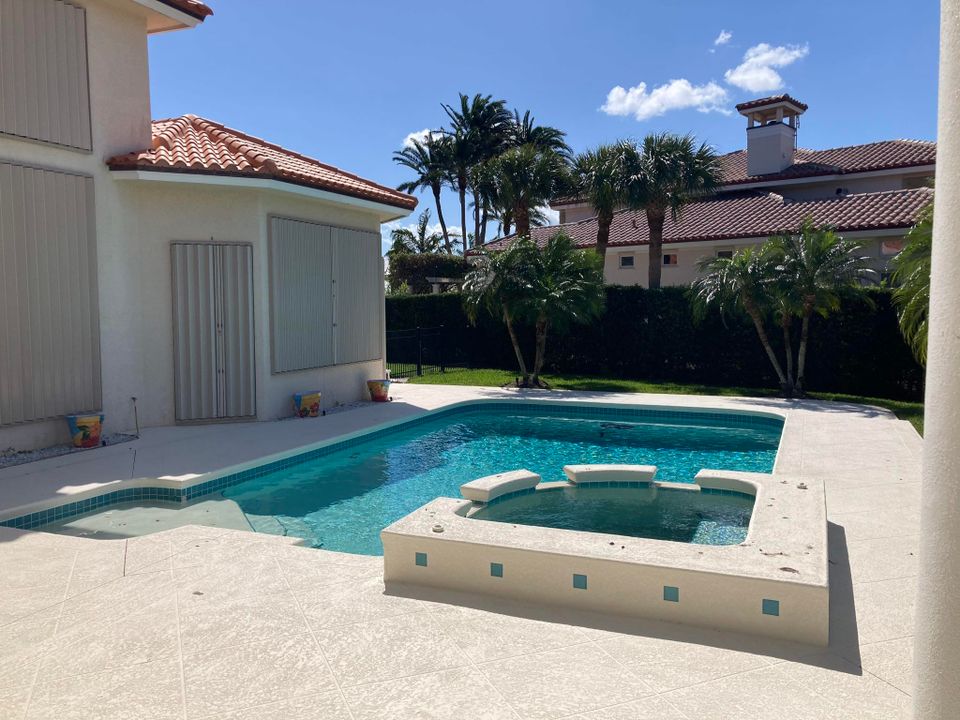 Recently Sold: $1,925,000 (4 beds, 3 baths, 4626 Square Feet)