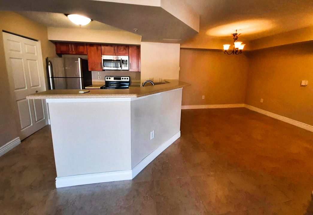 Recently Rented: $1,550 (2 beds, 2 baths, 1065 Square Feet)