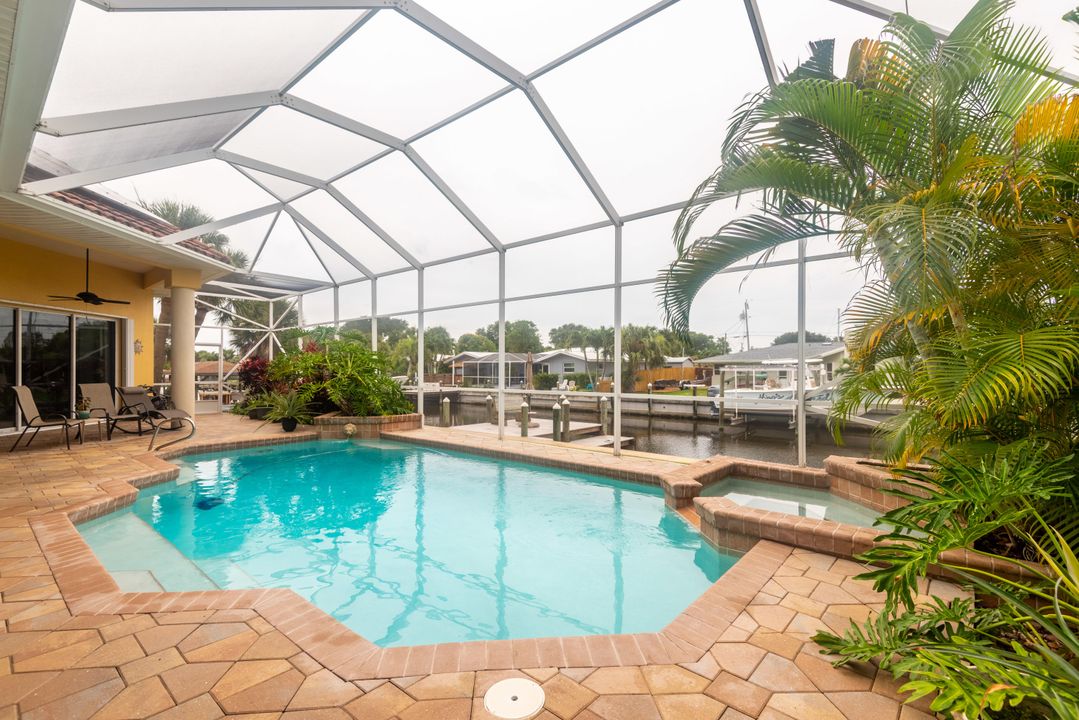 Recently Sold: $1,300,000 (4 beds, 3 baths, 2750 Square Feet)