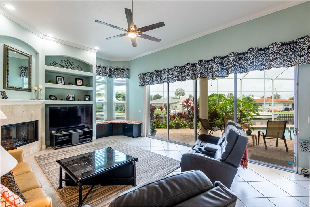 Recently Sold: $1,300,000 (4 beds, 3 baths, 2750 Square Feet)