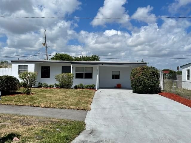 Recently Rented: $2,550 (4 beds, 3 baths, 1317 Square Feet)