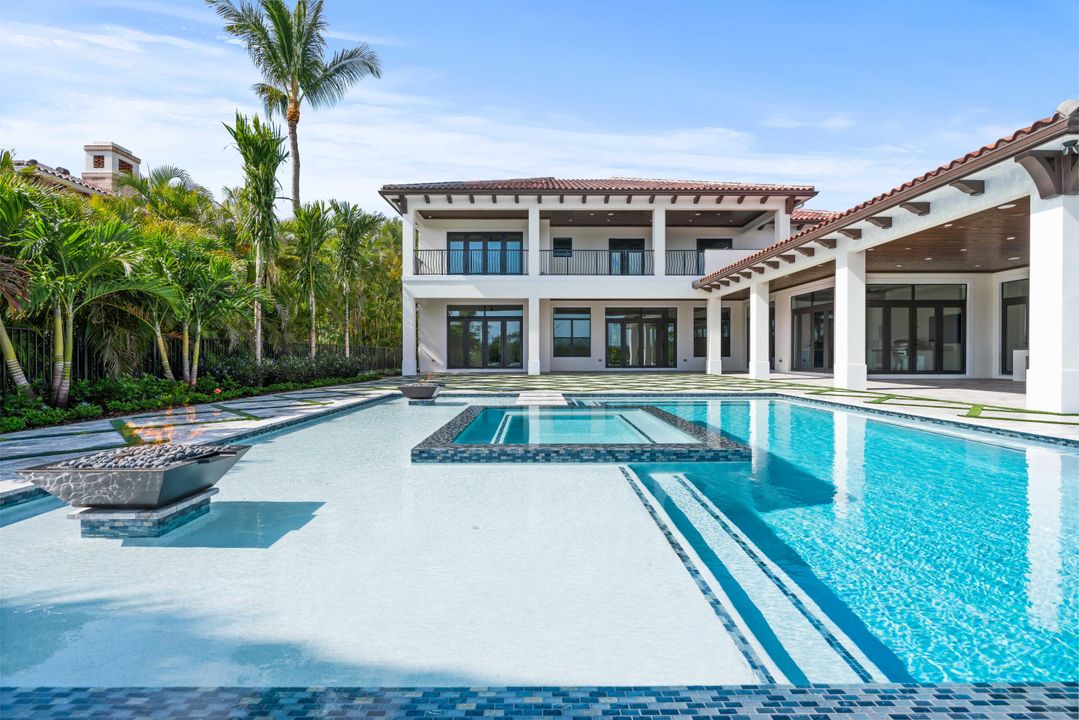 Recently Sold: $7,400,000 (5 beds, 7 baths, 6996 Square Feet)