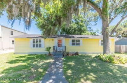 Recently Sold: $365,000 (2 beds, 2 baths, 1440 Square Feet)