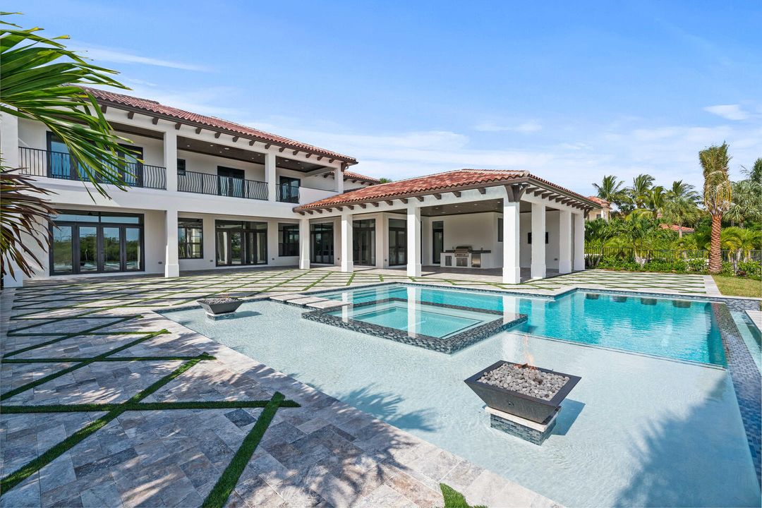 Recently Sold: $7,400,000 (5 beds, 7 baths, 6996 Square Feet)