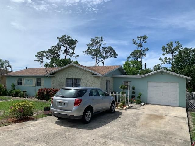 Recently Sold: $375,000 (4 beds, 2 baths, 1788 Square Feet)