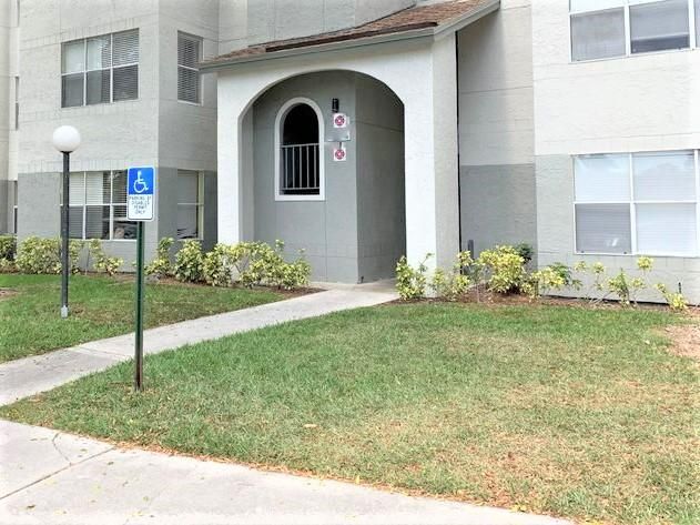 Recently Rented: $1,025 (1 beds, 1 baths, 726 Square Feet)