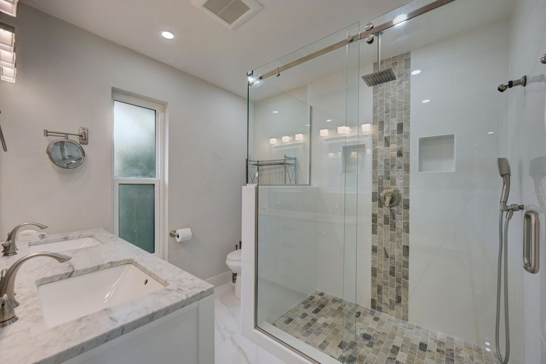 最近售出: $385,000 (3 贝兹, 2 浴室, 1478 平方英尺)