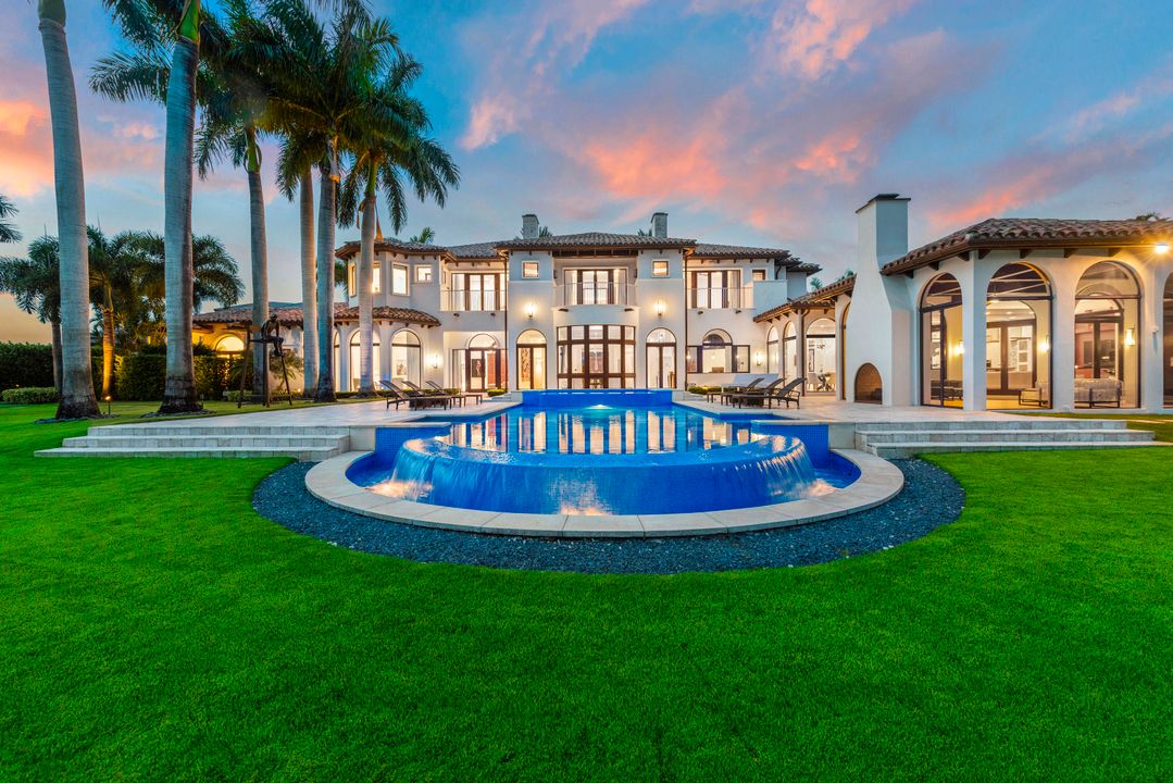 Recently Sold: $13,850,000 (6 beds, 9 baths, 12414 Square Feet)