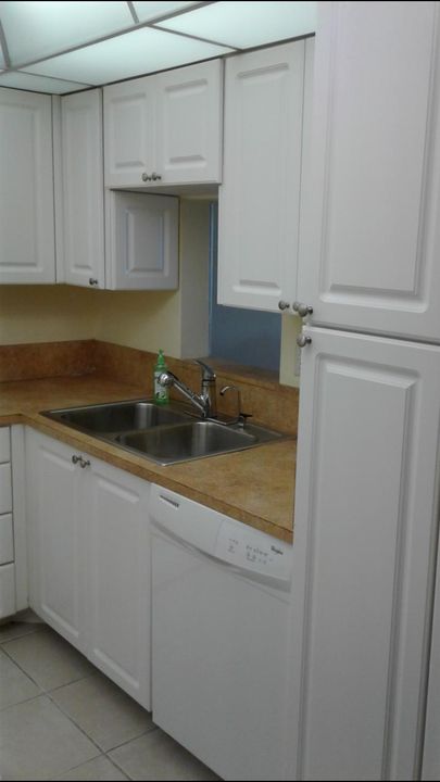 Recently Rented: $2,800 (2 beds, 2 baths, 900 Square Feet)