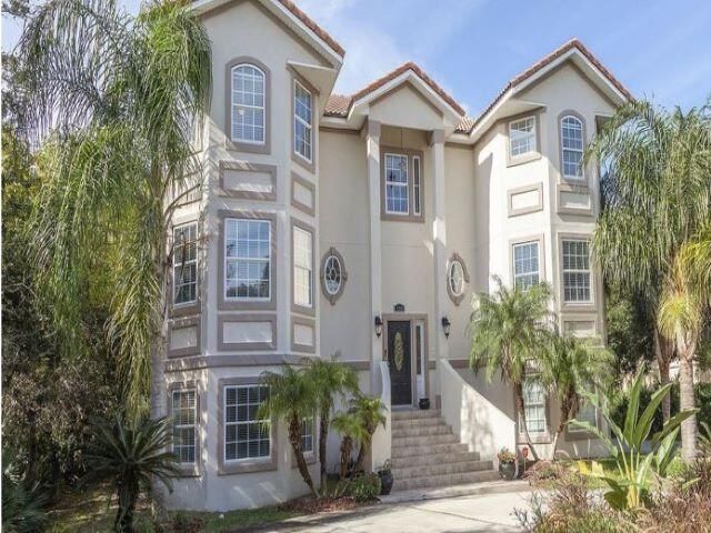 Recently Sold: $1,250,000 (5 beds, 4 baths, 4820 Square Feet)