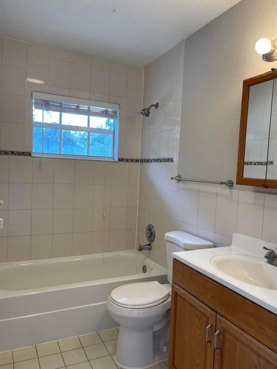 最近租的: $2,449 (4 贝兹, 3 浴室, 1566 平方英尺)