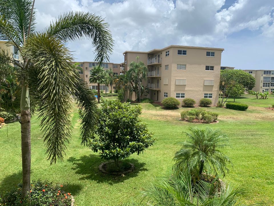 Recently Sold: $94,500 (2 beds, 2 baths, 991 Square Feet)